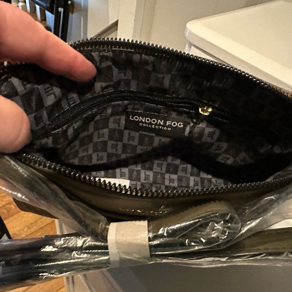 London Fog Crossbody - Picture 8 of 9